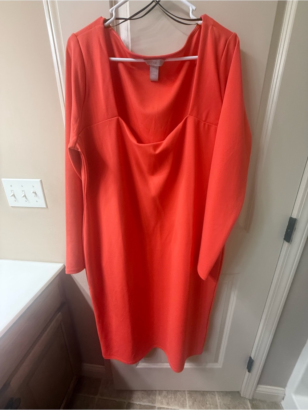 H&M Coral Scoop-Neck Long Sleeve Dress